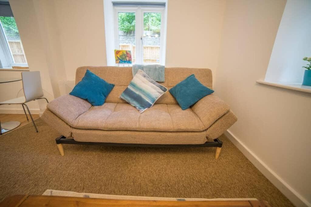 Champion Court Two Bedroom Flat Bristol Exteriör bild